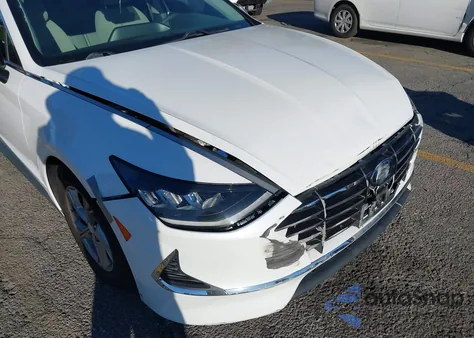 2021 Hyundai Sonata Se z USA, uszkodzony, nr VIN 5NPEG4JA5MH108834